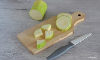 Кабачки нарезанные