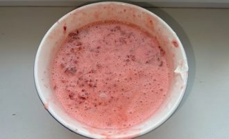 Десерт Клубника со сметаной