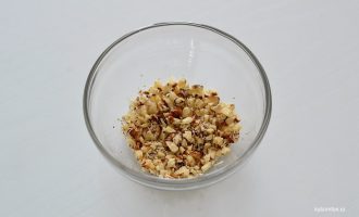 Очищенные грецкие орехи нарезанные