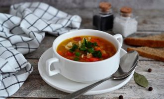 Классические щи на курином бульоне