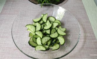 Огурцы нарезанные