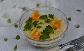 Салат с кальмарами и грибами