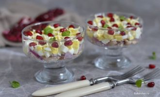 Салат с курицей и гранатом
