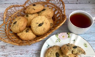 Овсяное печенье с изюмом и семечками