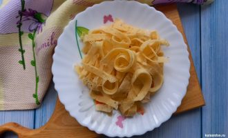 Крахмальная лапша с сыром
