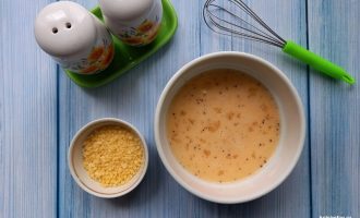 Яйца с сыром и крахмалом
