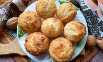 Творожные кексы с кокосовой стружкой