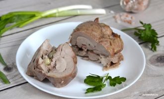 Рулет из индейки в духовке