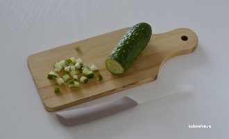 Свежий огурец нарезанный