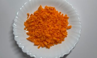 Морковка кубиком