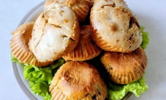 Ленивые пирожки с мясом на сметанном тесте без дрожжей